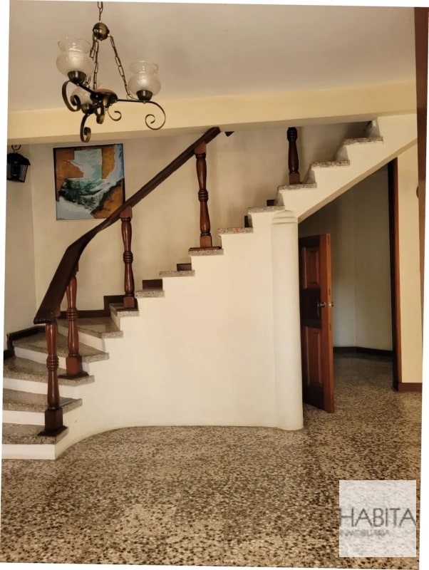 Propiedad en Alquiler para Oficinas o Negocio, San Cristóbal zona 8 de Mixco - 14