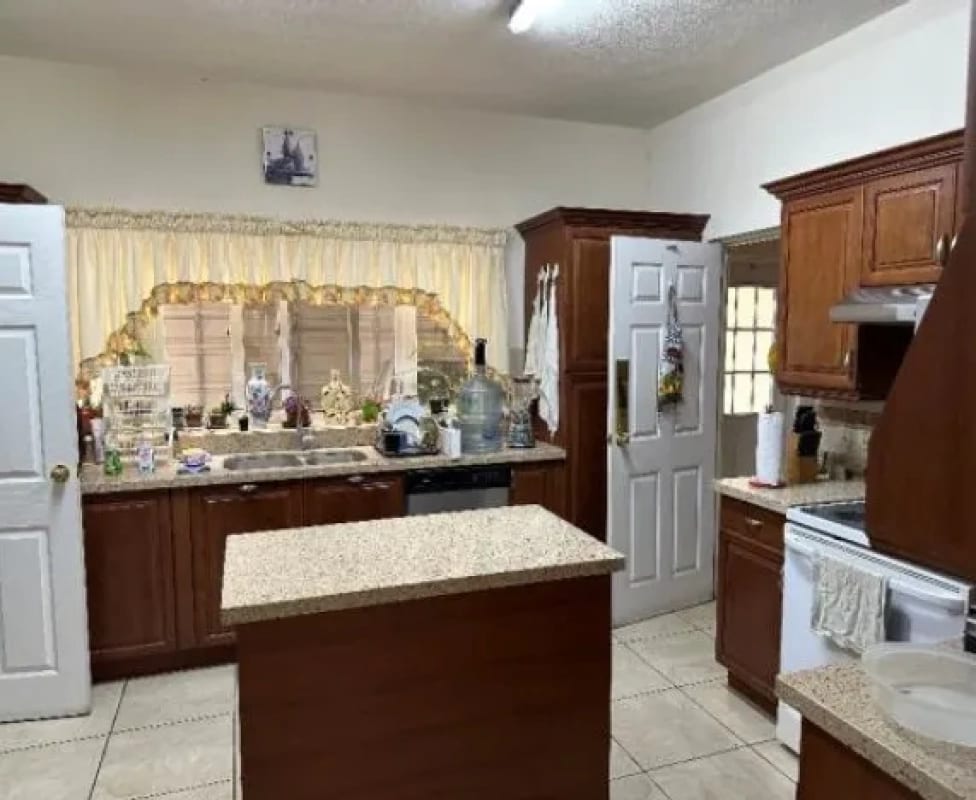 CASA EN VENTA RESIDENCIAL TERRAVISTA KM 16.5 CAES — Casa en Venta en Terravista, Carretera a El Salvador, Guatemala, Ciudad — foto 13 de 17
