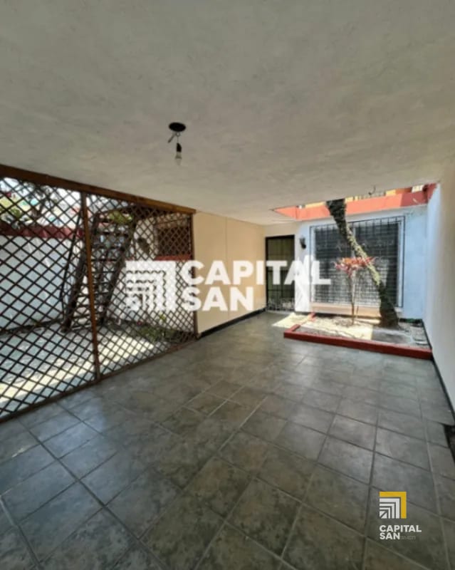 Casa en venta en San Cristóbal col Panorama de 6 habitaciones amplio jardín y apartamento independiente — Casa en Venta en *Otro / No especificar, Zona 8 Mixco, Guatemala, Ciudad — foto 11 de 11