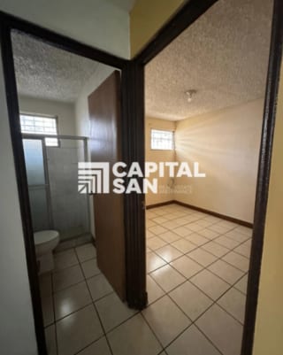 Casa en venta en San Cristóbal col Panorama de 6 habitaciones amplio jardín y apartamento independiente — Casa en Venta en *Otro / No especificar, Zona 8 Mixco, Guatemala, Ciudad — miniatura 9 de 11