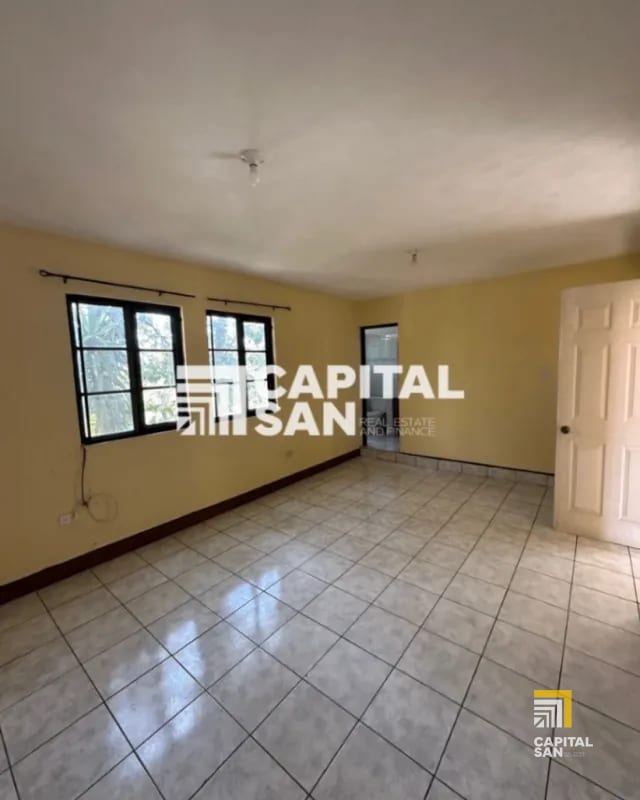 Casa en venta en San Cristóbal col Panorama de 6 habitaciones amplio jardín y apartamento independiente — Casa en Venta en *Otro / No especificar, Zona 8 Mixco, Guatemala, Ciudad — foto 5 de 11