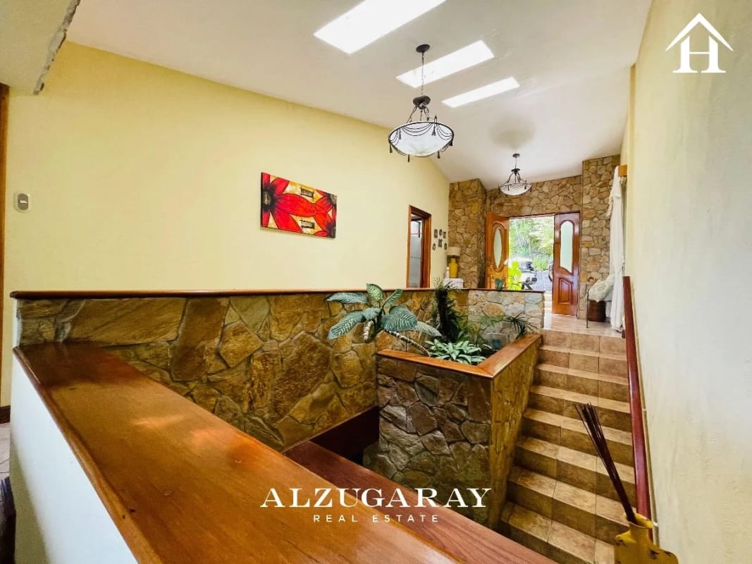 CASA AMUEBLADA CON JARDINES - 4 HAB. / COND. EL ENCINAL, MIXCO - 4