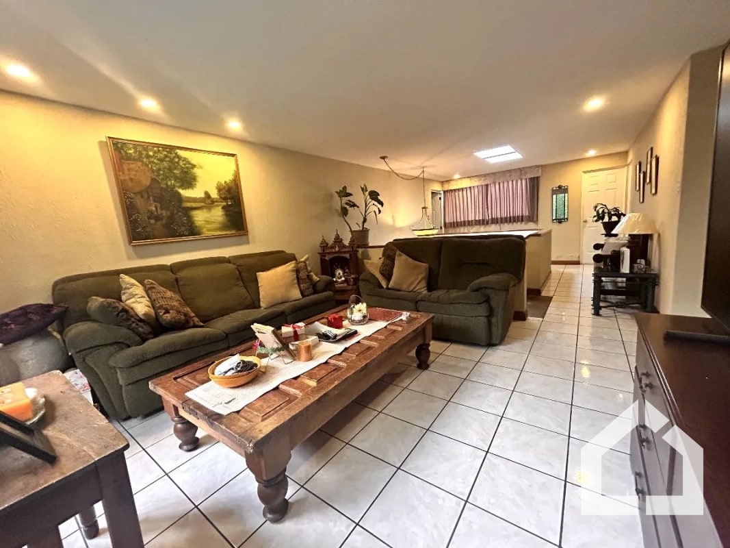 Casa en venta, Condominio La Laguna, Colonia Santa Rosalía, CAES - 2