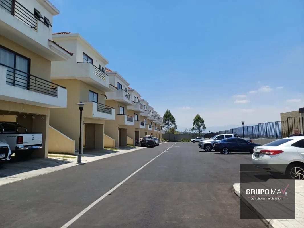 Casa Zona 16 Condominio Vistas de San Isidro III — Casa en Venta en Vistas de San Isidro, Zona 16, Guatemala, Ciudad — foto 1 de 9