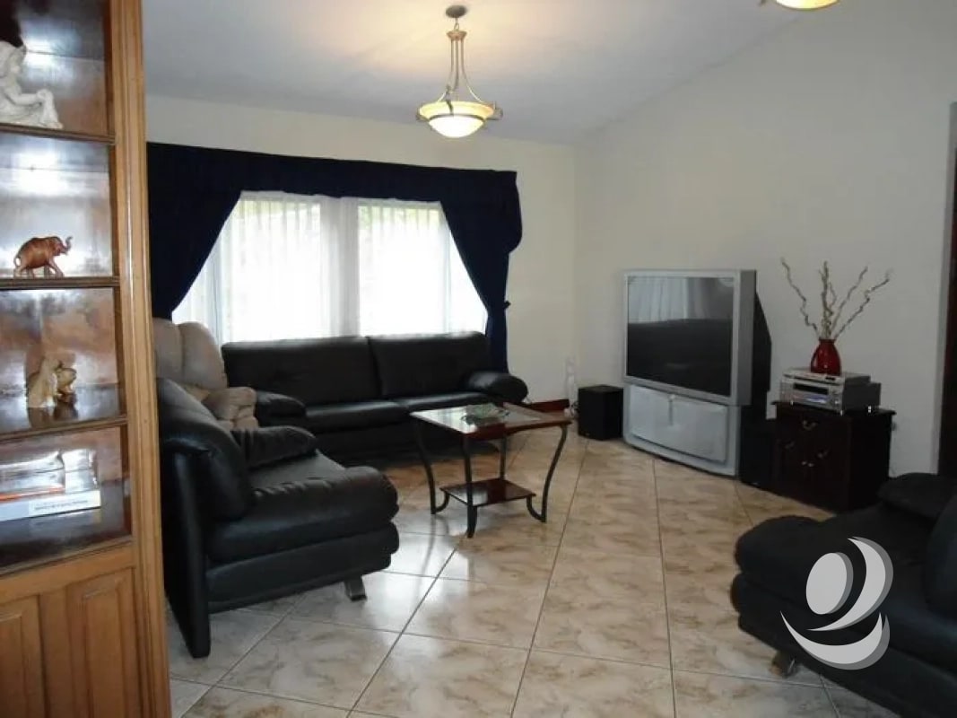 Casa en Venta El Encinal Zona 7 de Mixco - 10