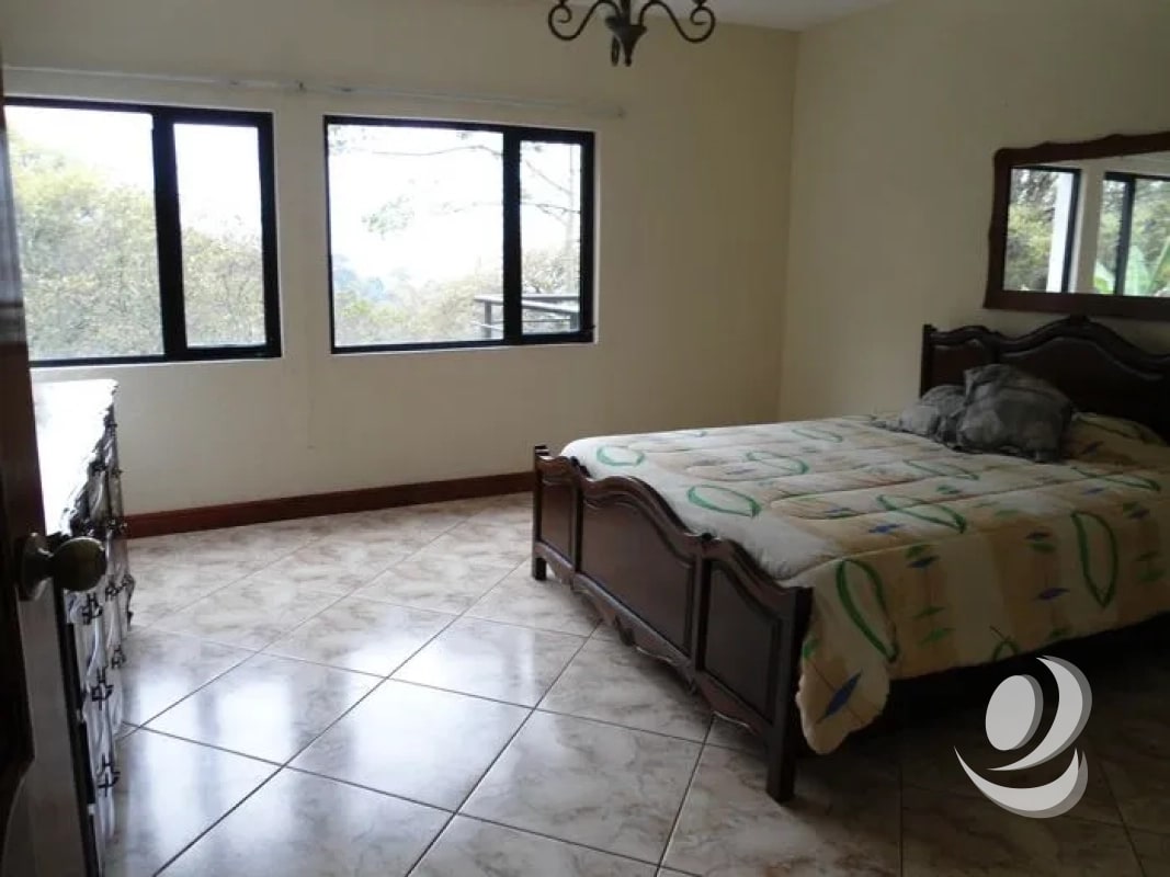 Casa en Venta El Encinal Zona 7 de Mixco - 9