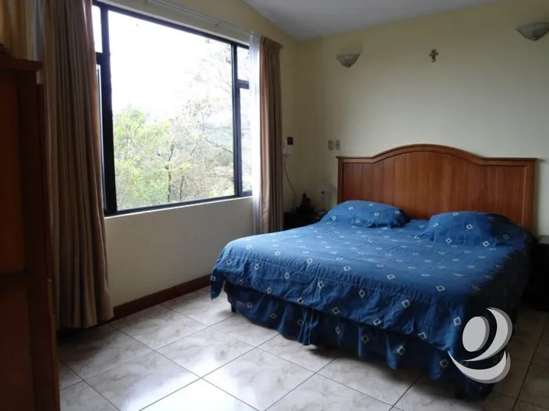 Casa en Venta El Encinal Zona 7 de Mixco - 8