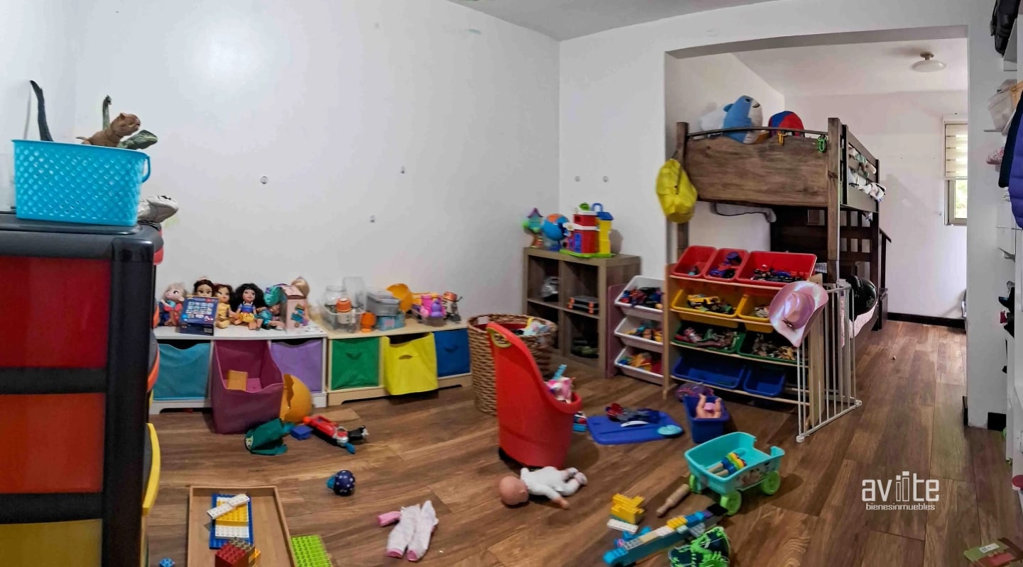 Valle del Sol, casa de 3 habitaciones, con doble jardin Q2,250,000.00 - 6