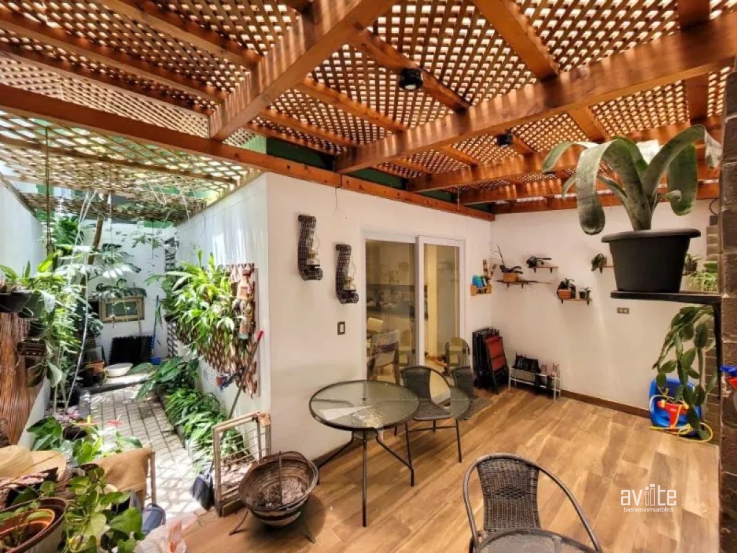 Valle del Sol,  casa de 3 habitaciones, con doble jardin   Q2,250,000.00 - 2