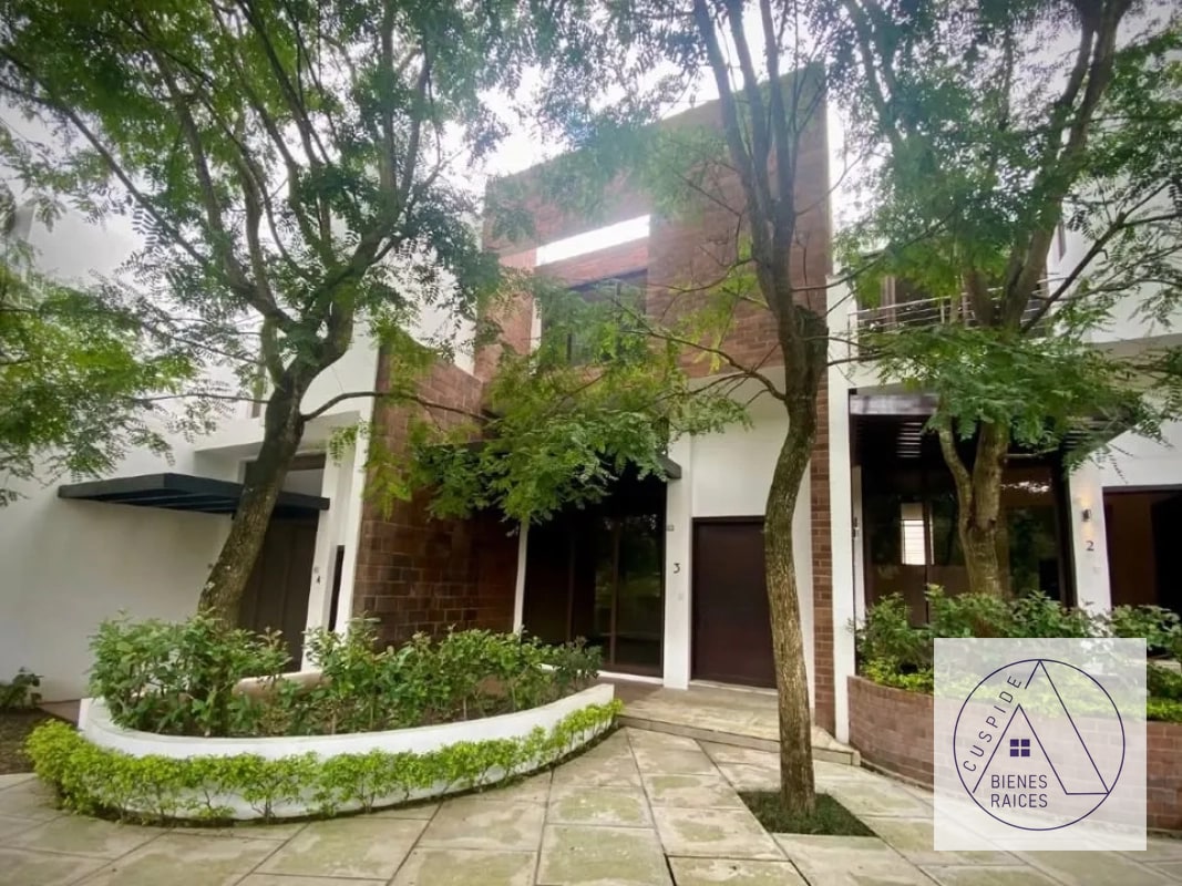 Zona 16 Casa para Estrenar sector Vista Hermosa 4 - 1