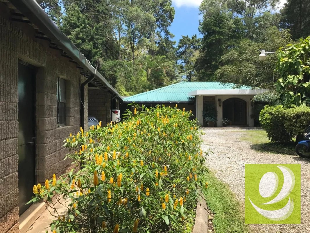 Casa grande  en venta en zona 16 de un nivel - 15