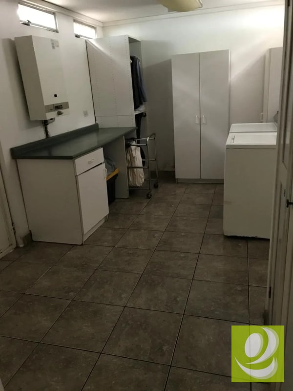 Casa grande en venta en zona 16 de un nivel - 14