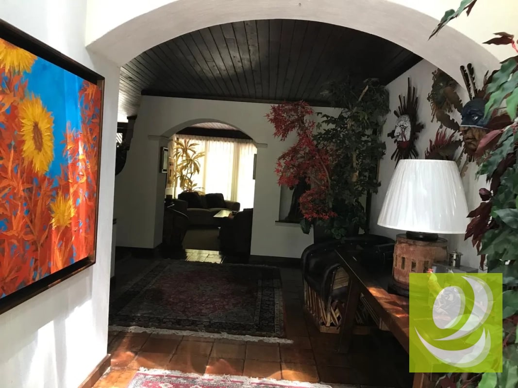 Casa grande en venta en zona 16 de un nivel - 13
