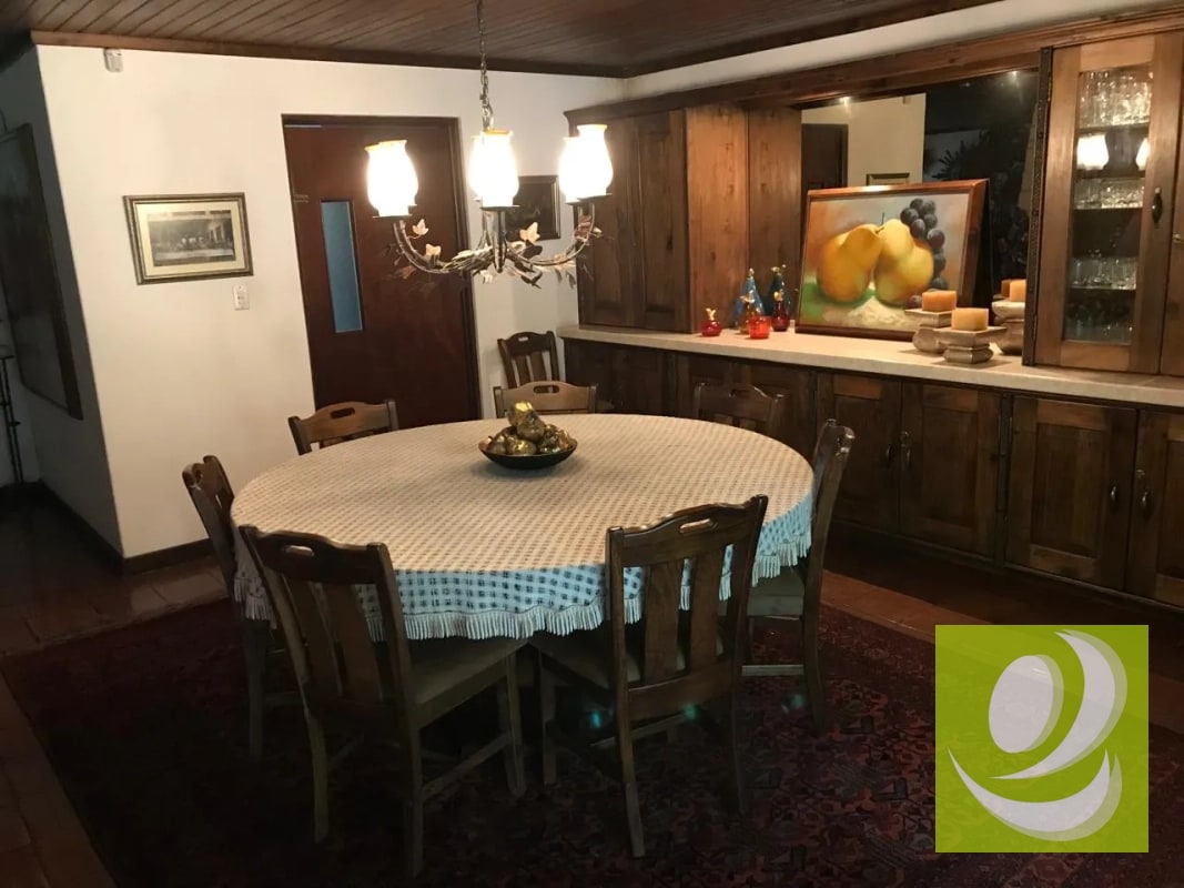Casa grande en venta en zona 16 de un nivel - 12