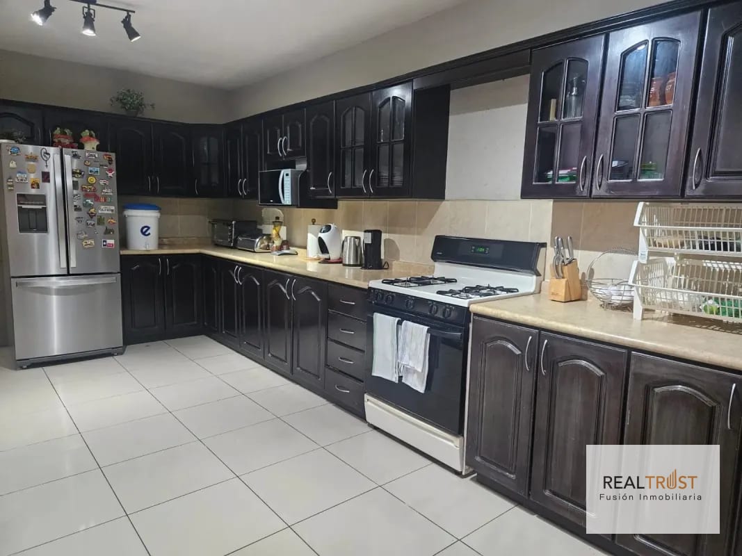 CASA EN VENTA KM 20.5 CAES RESIDENCIALES EL VALLE II — Casa en Venta en Carretera a El Salvador, Guatemala, Ciudad — foto 9 de 13