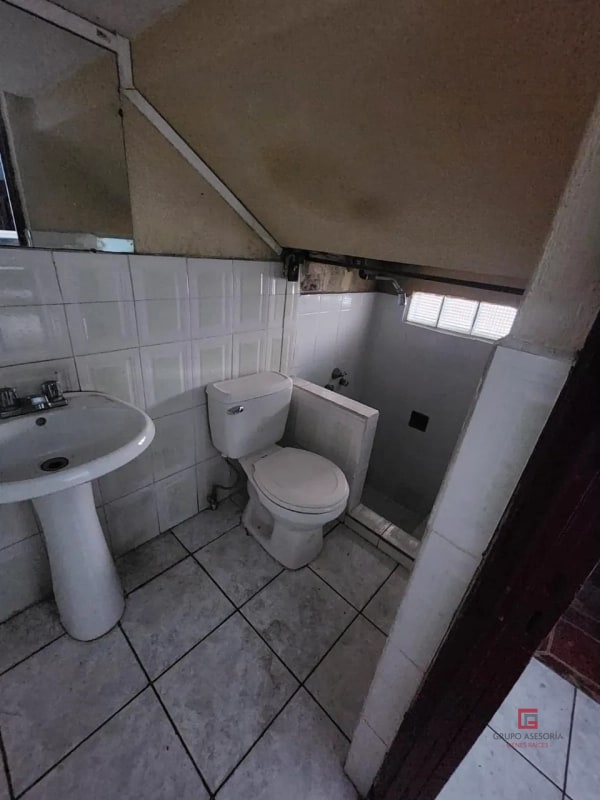 Renta de amplia casa ideal para oficina — Casa en Alquiler en Ciudad Nueva, Zona 2, Guatemala, Ciudad — foto 13 de 16