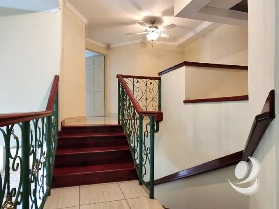Casa en Venta fuera de garita, por Pinares - 11