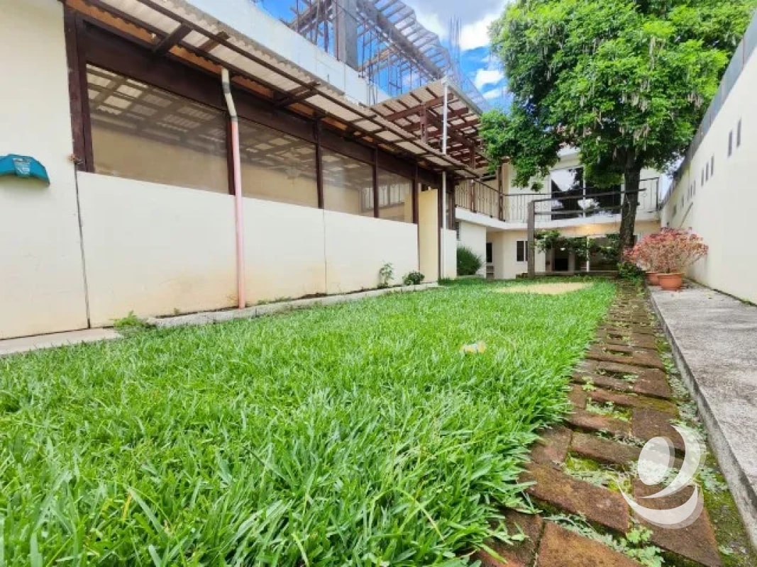 Casa en Venta fuera de garita, por Pinares - 4
