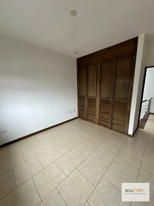 CASA EN VENTA BOUGANVILIAS DE ARRAZOLA — Casa en Venta en Bouganbilias de Arrazola, Carretera a El Salvador, Guatemala, Ciudad — foto 6 de 10