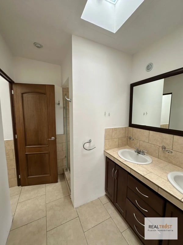 CASA EN VENTA BOUGANVILIAS DE ARRAZOLA - 5