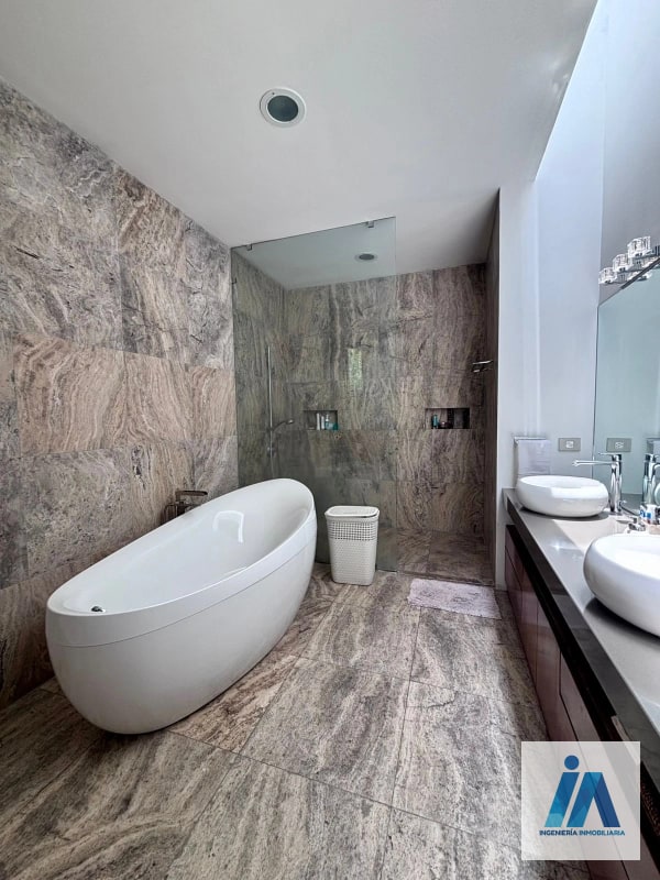 ESPECTACULAR CASA - Las Luces km 12.5 CAES en Venta - 10