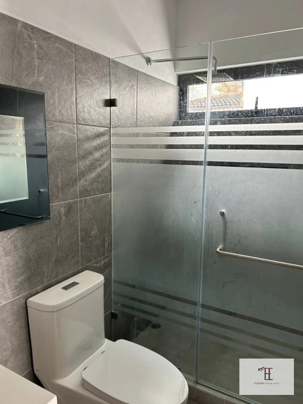 Vendo casa en Santa Rosalia Km 12.5 CAES con acceso por zona 16 - 4