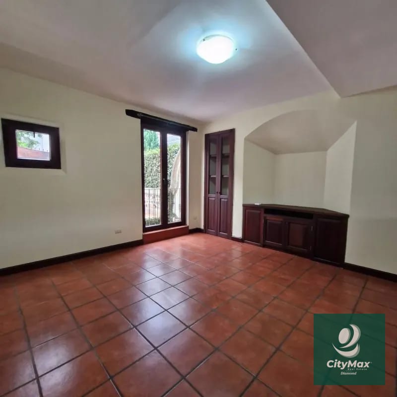 Casa en Venta en km 20.5 Carretera a Fraijanes — Casa en Venta en La Foresta, Carretera a El Salvador, Guatemala, Ciudad — foto 4 de 17