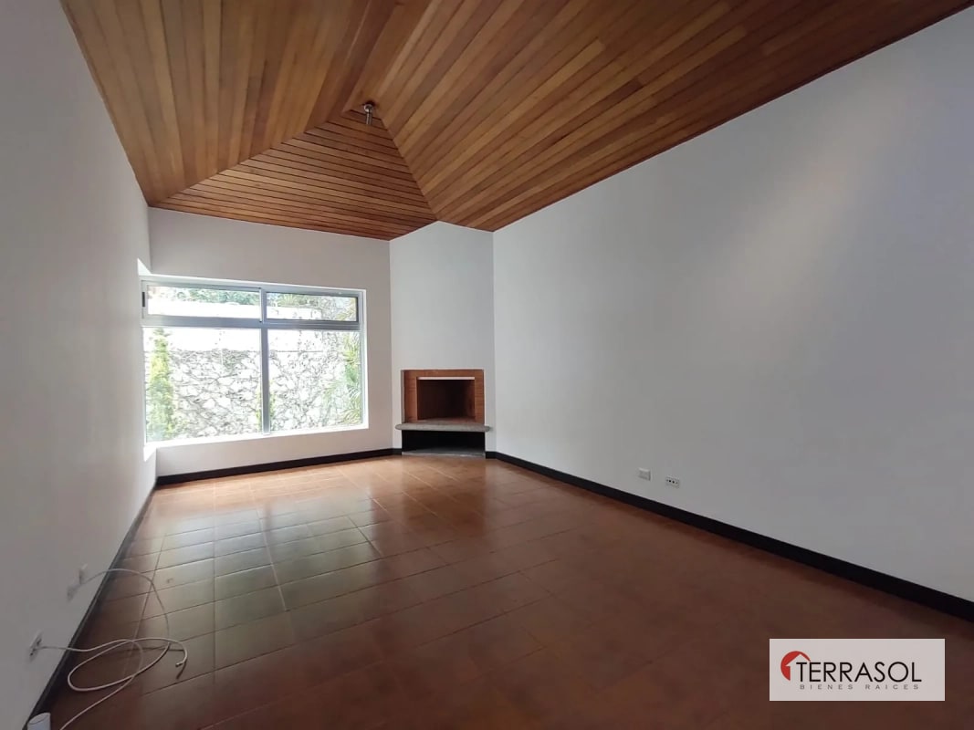 Venta casa moderna en Montebello Carretera Al Salvador - 13