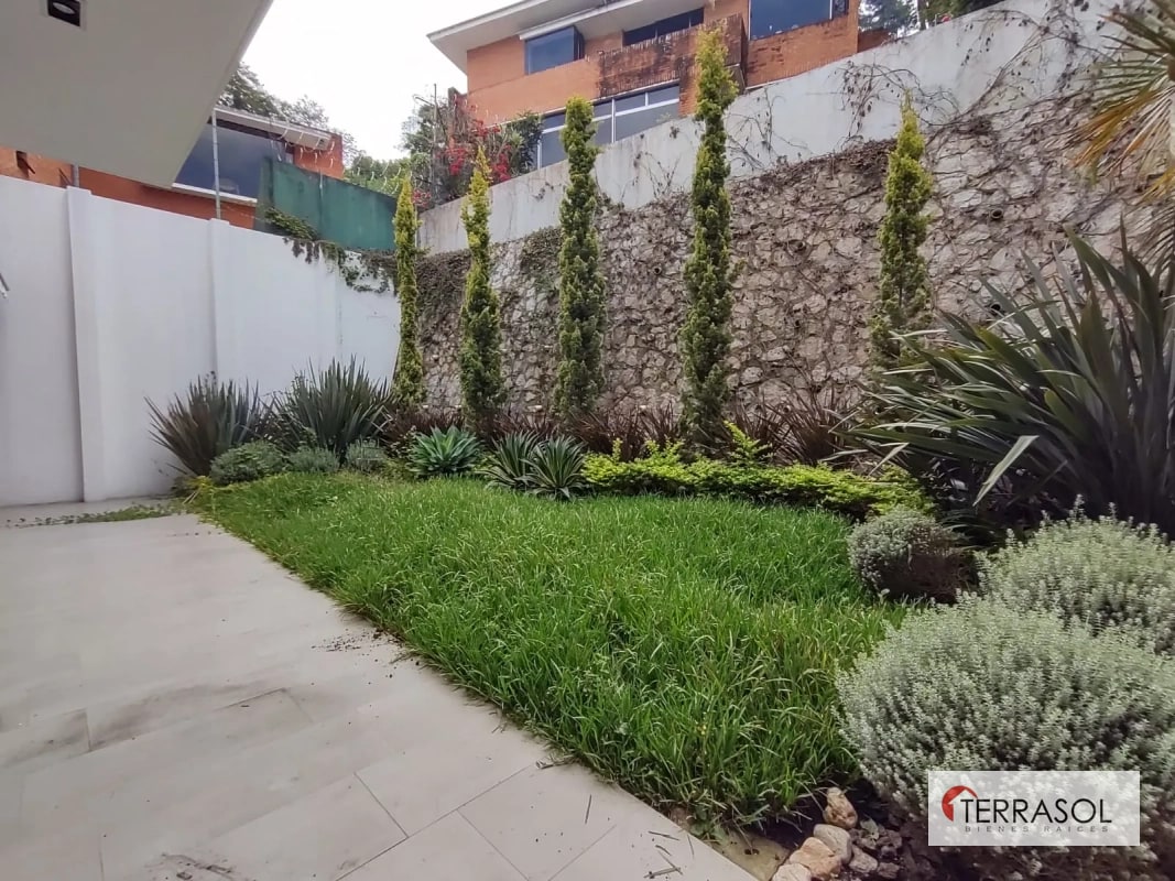 Venta casa moderna en Montebello Carretera Al Salvador - 6
