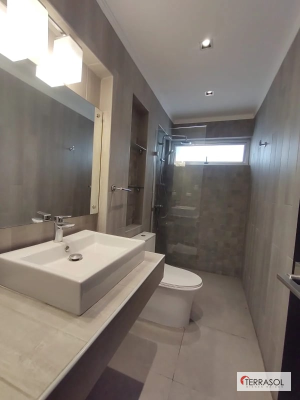 Venta casa moderna en Montebello Carretera Al Salvador - 4