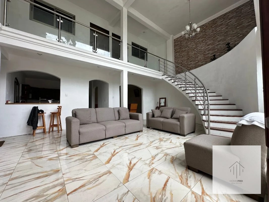 Casa en Venta en Santa Lucía Milpas Altas - 1