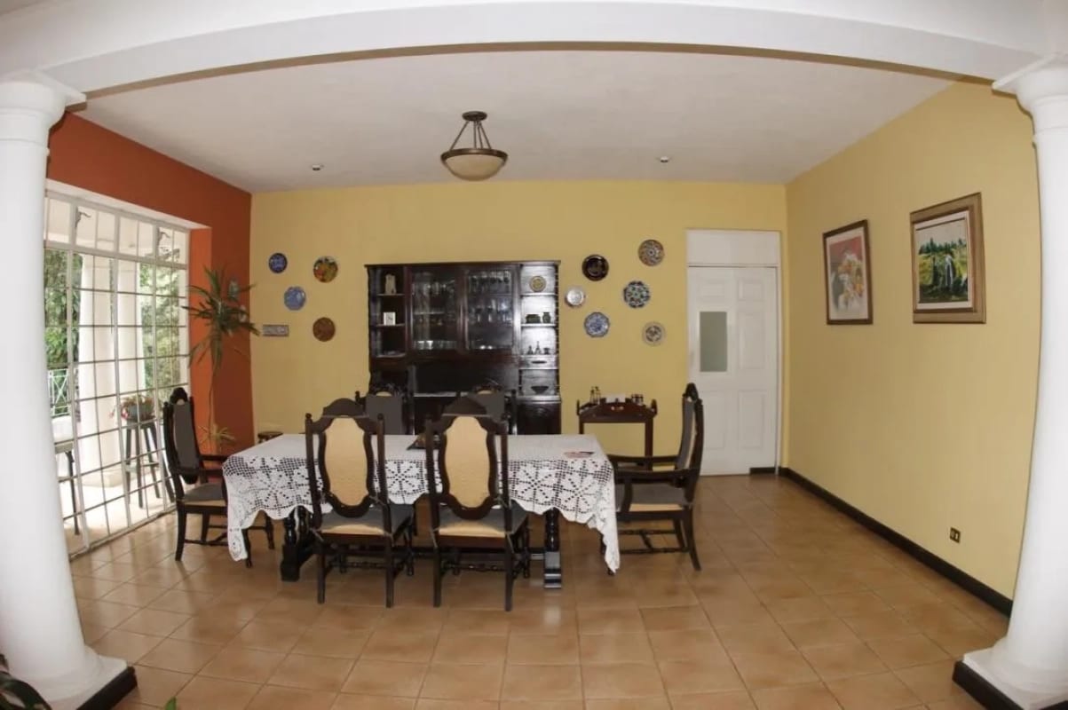 Casa en Venta - Tronco 2  EL ENCINAL Zona 7 Mixco — Casa en Venta en El Encinal, Zona 7 Mixco, Guatemala, Ciudad — foto 13 de 15