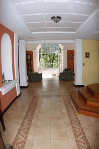 Casa en Venta - Tronco 2  EL ENCINAL Zona 7 Mixco — Casa en Venta en El Encinal, Zona 7 Mixco, Guatemala, Ciudad — miniatura 11 de 15