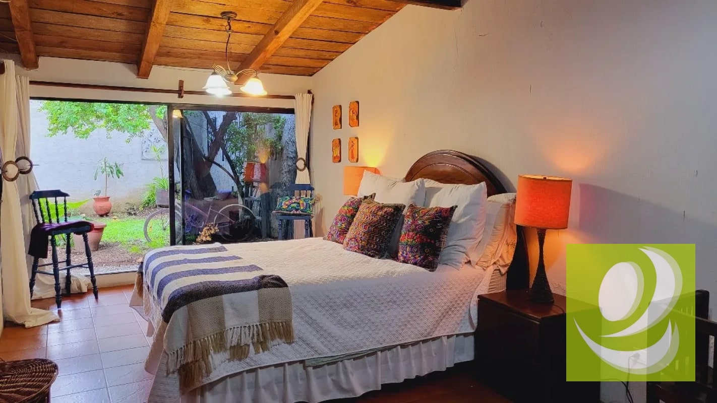 CASA EN VENTA EN ZONA 2 MIXCO PUEDE SER PARA USO COMERCIAL - 3