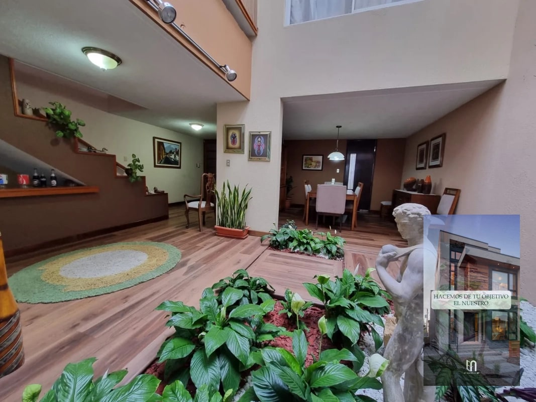 VENDO CASA EN ZONA 15 VISTA HERMOSA 3 - 12