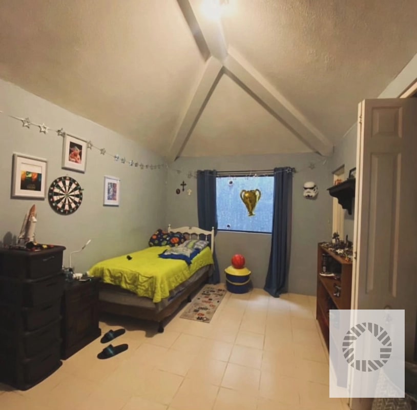 VENDO CASA AMPLIA EN ENCINAL, ZONA 7 - 10