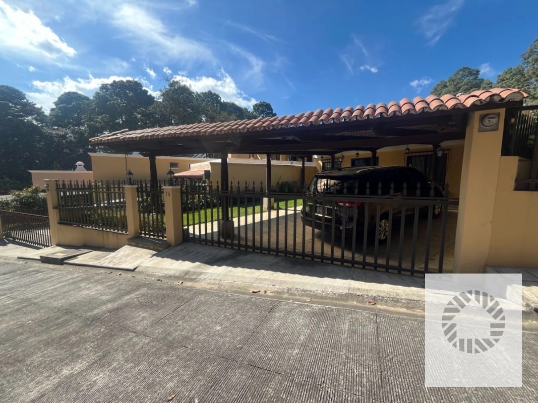 VENDO CASA EN CONDOMINIO LA HACIENDA, SAN LUCAS SACATEPEQUEZ - 5