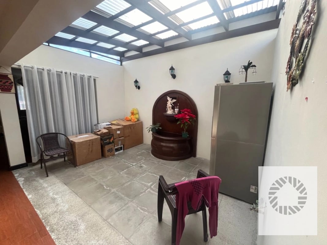 VENDO CASA EN CONDOMINIO LA HACIENDA, SAN LUCAS SACATEPEQUEZ - 2
