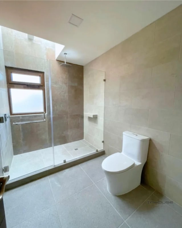 CASA EN VENTA ZONA 15 PARA ESTRENAR  ALTOS DE VISTA HERMOSA. - 2