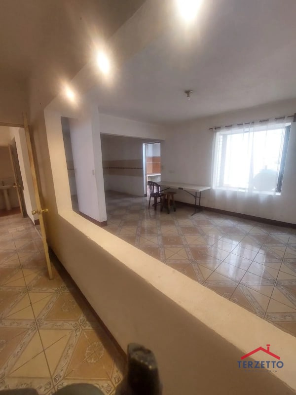 Casa con uso comercial Z16 - 2