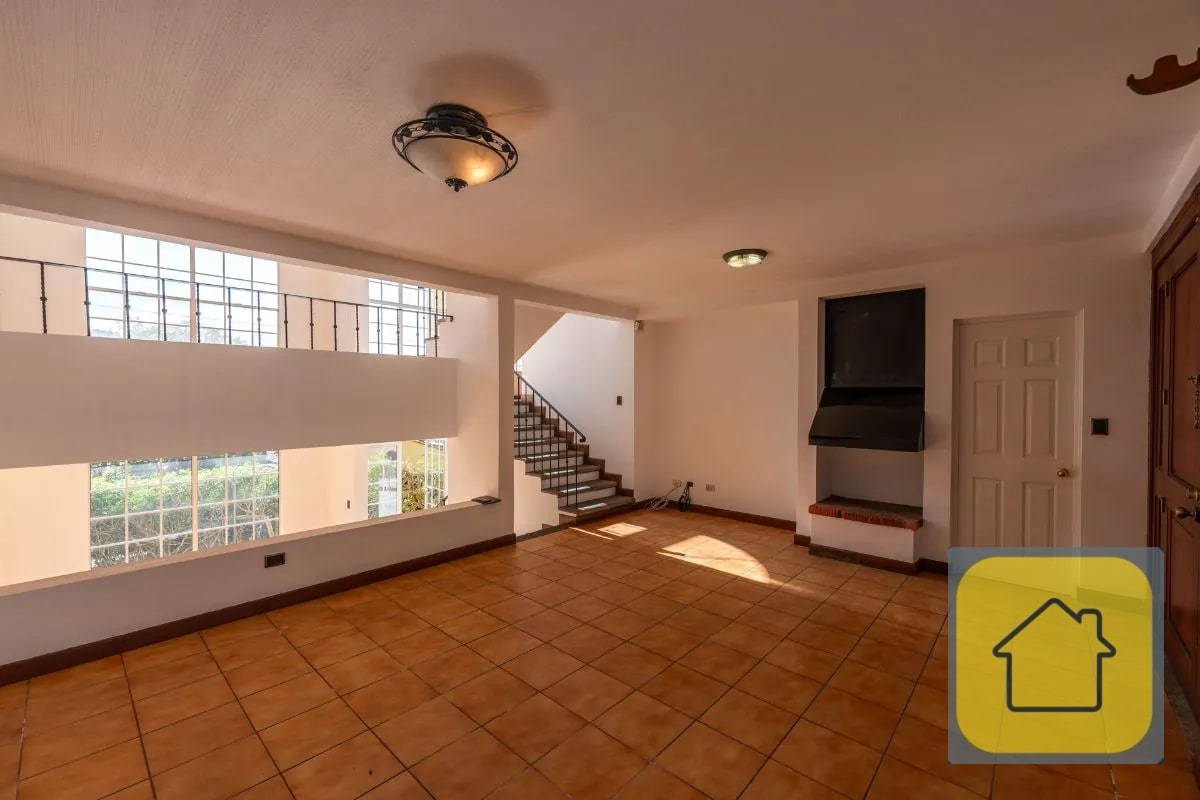Casa en Venta en Carretera a El Salvador km 16.5, Res. San Miguel - 14