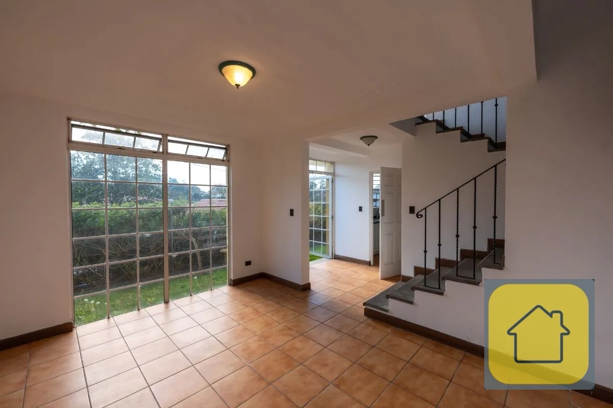 Casa en Venta en Carretera a El Salvador km 16.5, Res. San Miguel - 11