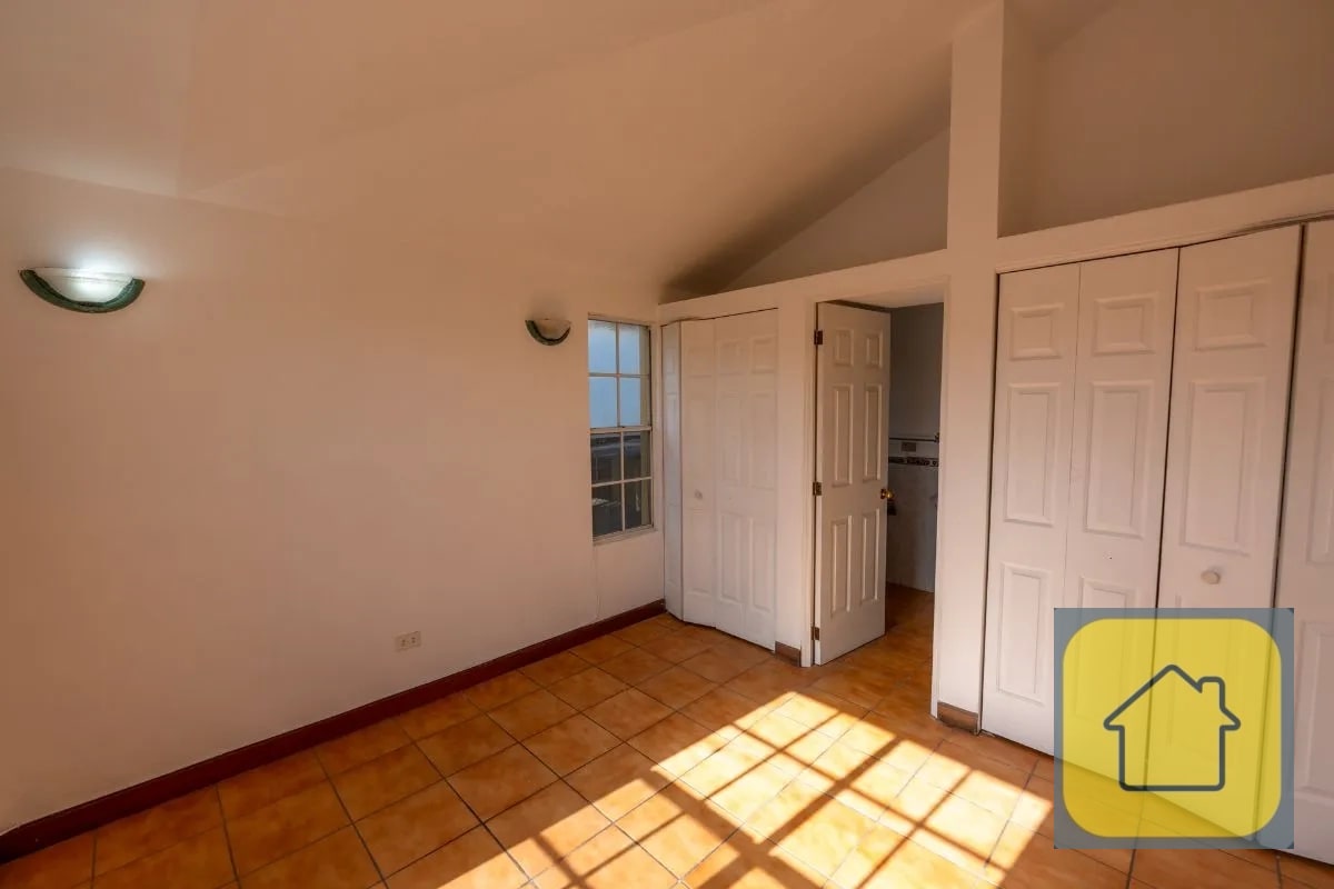 Casa en Venta en Carretera a El Salvador km 16.5, Res. San Miguel - 8