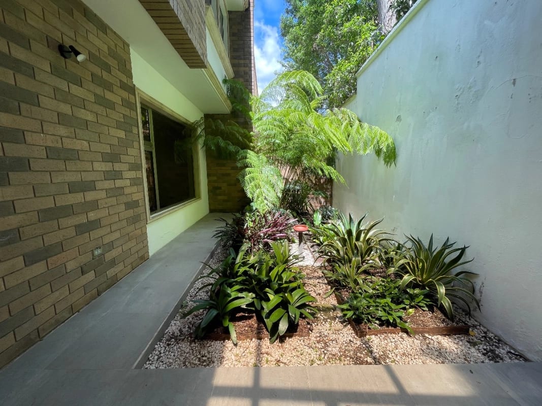 CASA RENTA ZONA 10, OAKLAND , 4 DESNIVELES, 3 DORMITORIOS , CONDOMINIO PRIVADO CON GARITA. $2,500 + IVA — Casa en Alquiler en Zona 10, Guatemala, Ciudad — foto 9 de 17