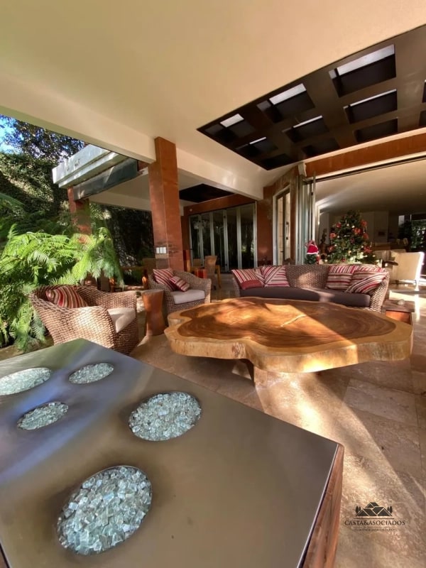 CASA EN VENTA EN ZONA 16 - 2