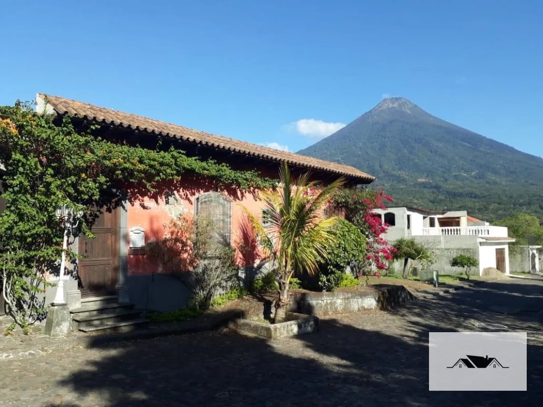 EN VENTA CASA Sector Antigua, Km 86 RN-14 CONDOMINIO ENTREVOLCANES — Casa en Venta en Alotenango, Sacatepéquez — foto 1 de 16