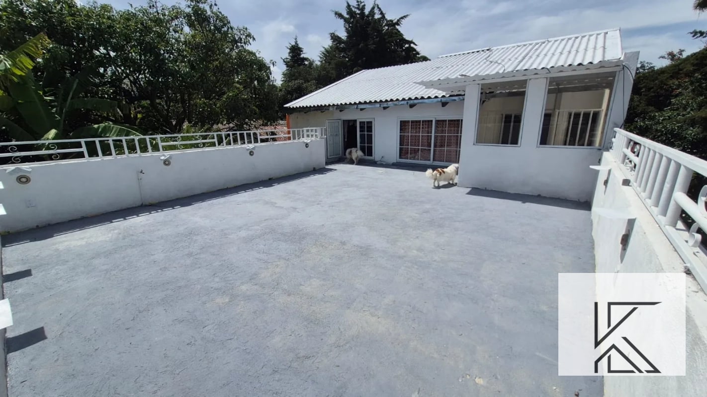 Bella casa en Venta en zona 7 de Mixco, a pocas cuadras de la a Roosevelt - 11