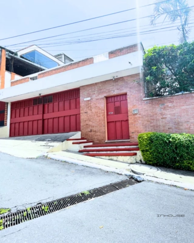 CASA EN VENTA EN SAN CRISTOBAL CON PISCINA SECTOR B7 - 1