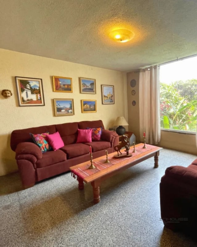 CASA EN VENTA EN SAN CRISTOBAL CON PISCINA SECTOR B7 - 13