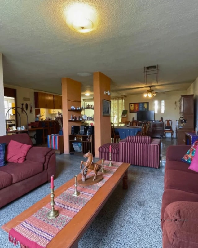 CASA EN VENTA EN SAN CRISTOBAL CON PISCINA SECTOR B7 - 12
